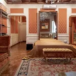 The Tailor\'S Suite